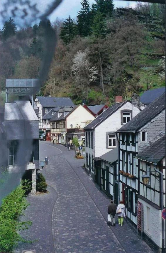 Boutique Fachwerkhaus Thirty Five Leilighet Monschau Eksteriør bilde